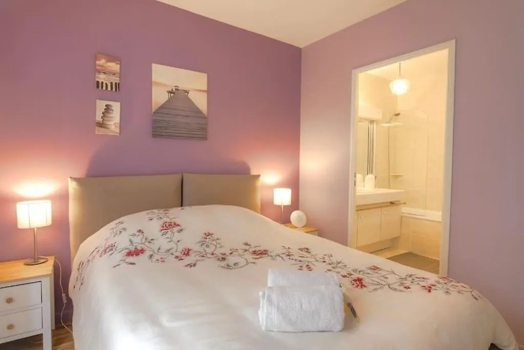 T2 Calme Avec Parking Entre Perrache Et Confluence Apartment Lyon 0*,  France