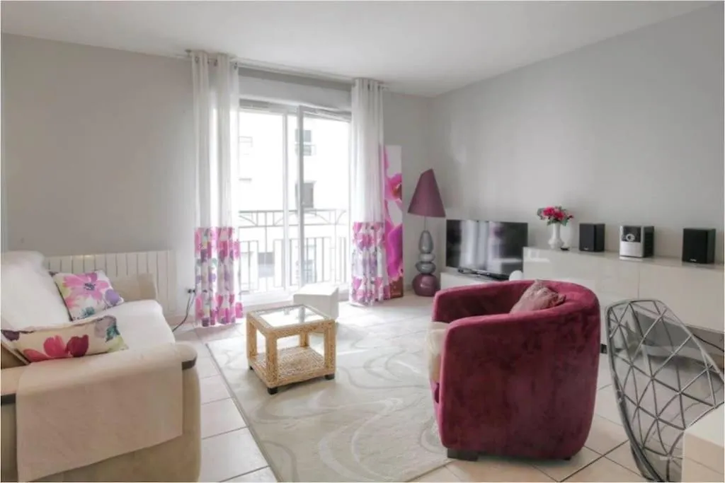 T2 Calme Avec Parking Entre Perrache Et Confluence Apartment Lyon France